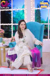 Juggun Kazim feet photo thumbnail