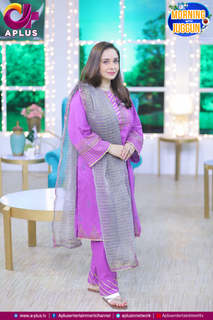 Juggun Kazim feet photo thumbnail