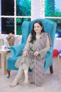 Juggun Kazim feet photo thumbnail