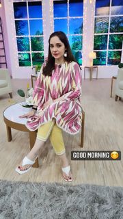 Juggun Kazim feet photo thumbnail