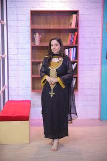 Juggun Kazim feet photo thumbnail