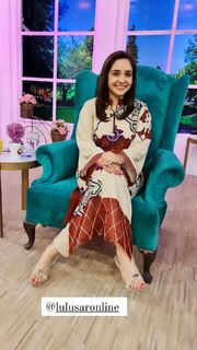 Juggun Kazim feet photo thumbnail