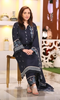 Juggun Kazim feet photo thumbnail