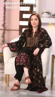 Juggun Kazim feet photo thumbnail