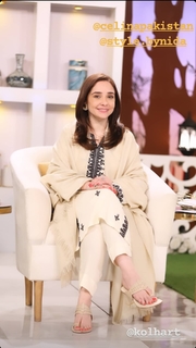 Juggun Kazim feet photo thumbnail