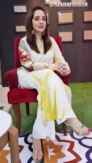 Juggun Kazim feet photo thumbnail