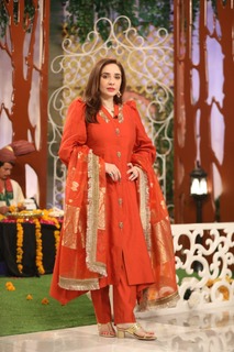 Juggun Kazim feet photo thumbnail