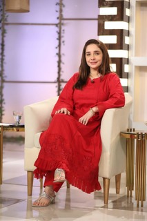 Juggun Kazim feet photo thumbnail