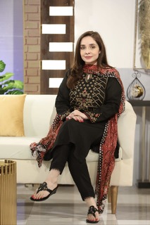 Juggun Kazim feet photo thumbnail