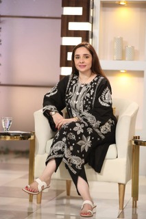 Juggun Kazim feet photo thumbnail