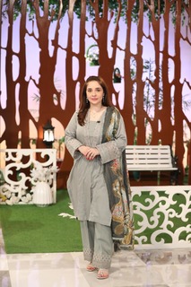 Juggun Kazim feet photo thumbnail