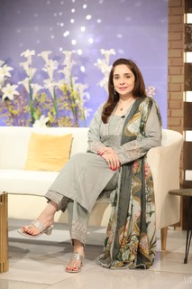 Juggun Kazim feet photo thumbnail