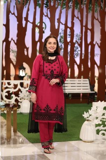 Juggun Kazim feet photo thumbnail