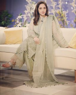 Juggun Kazim feet photo thumbnail