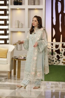 Juggun Kazim feet photo thumbnail