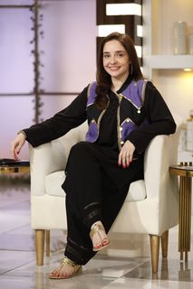 Juggun Kazim feet photo thumbnail