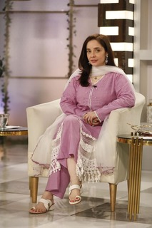 Juggun Kazim feet photo thumbnail