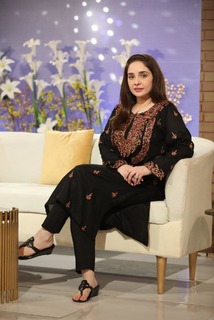 Juggun Kazim feet photo thumbnail