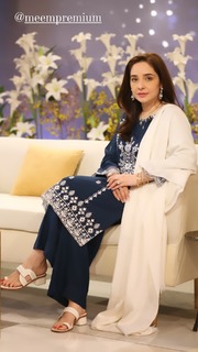 Juggun Kazim feet photo thumbnail