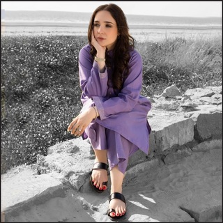 Juggun Kazim feet photo thumbnail