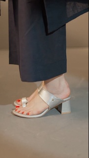 Juggun Kazim feet photo thumbnail