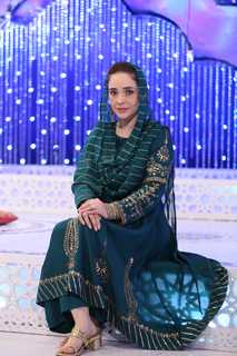 Juggun Kazim feet photo thumbnail