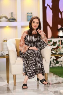 Juggun Kazim feet photo thumbnail