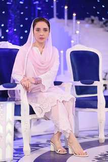 Juggun Kazim feet photo thumbnail