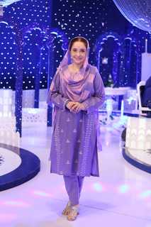 Juggun Kazim feet photo thumbnail