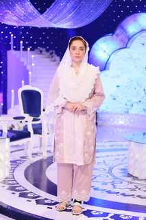 Juggun Kazim feet photo thumbnail