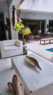 Juggun Kazim feet photo thumbnail