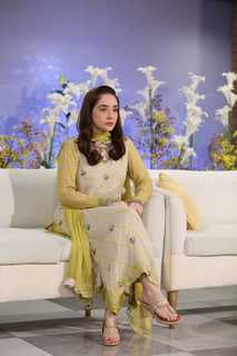 Juggun Kazim feet photo thumbnail