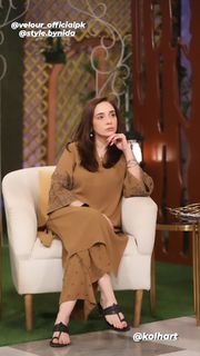 Juggun Kazim feet photo thumbnail