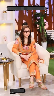 Juggun Kazim feet photo thumbnail