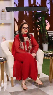 Juggun Kazim feet photo thumbnail