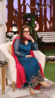 Juggun Kazim feet photo thumbnail