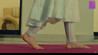 Juggun Kazim feet photo thumbnail