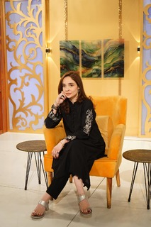 Juggun Kazim feet photo thumbnail