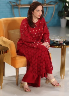 Juggun Kazim feet photo thumbnail