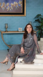 Juggun Kazim feet photo thumbnail