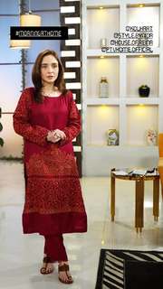 Juggun Kazim feet photo thumbnail