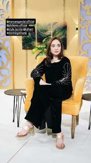 Juggun Kazim feet photo thumbnail