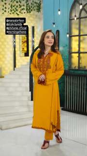 Juggun Kazim feet photo thumbnail