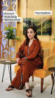 Juggun Kazim feet photo thumbnail