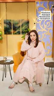 Juggun Kazim feet photo thumbnail