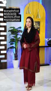 Juggun Kazim feet photo thumbnail