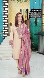 Juggun Kazim feet photo thumbnail