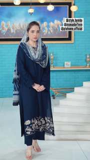 Juggun Kazim feet photo thumbnail