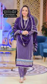 Juggun Kazim feet photo thumbnail