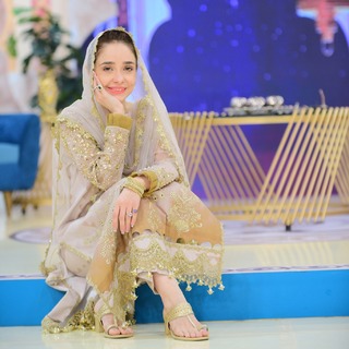 Juggun Kazim feet photo thumbnail